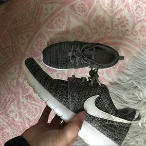 Nike Roshe One Olive Green